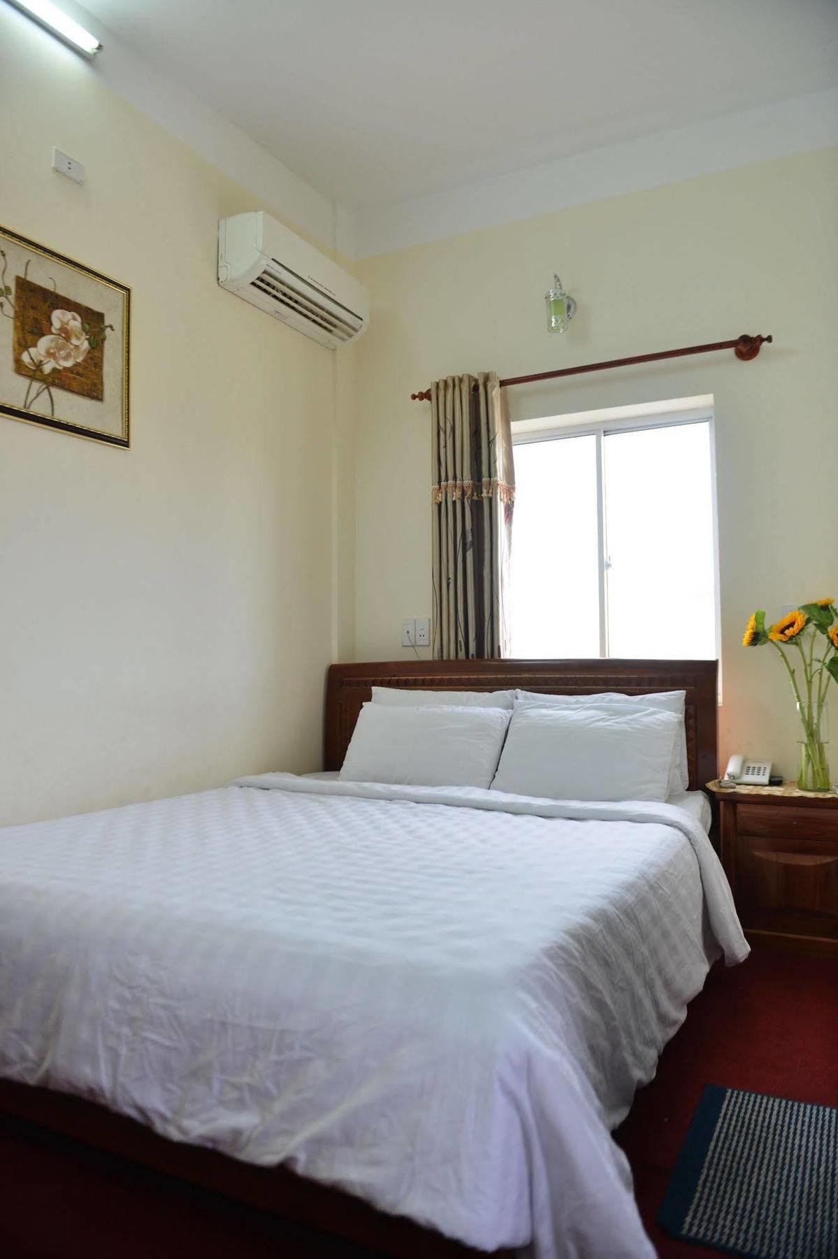 Oc Tien Sa Hotel Da Nang Exterior photo